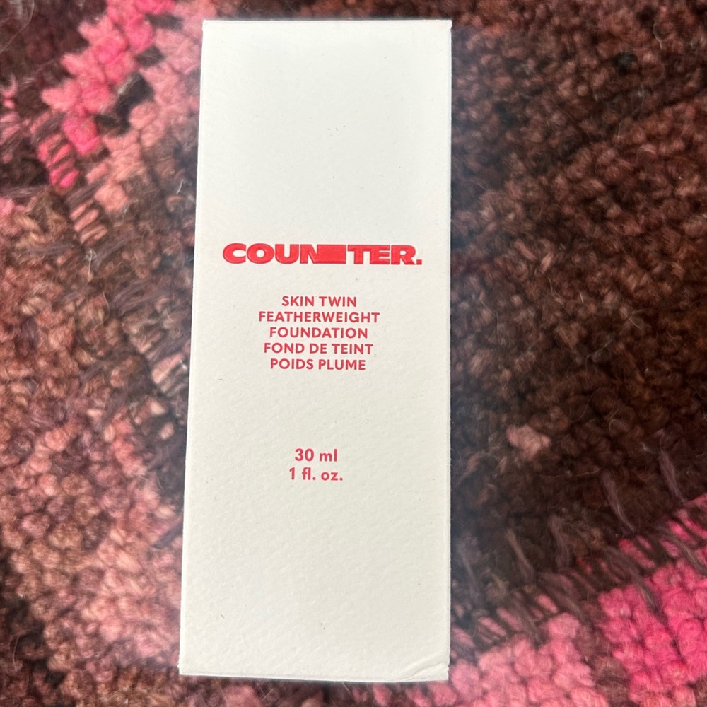 Beautycounter Skin Twin Featherweight Foundation 30ML in Light 240
